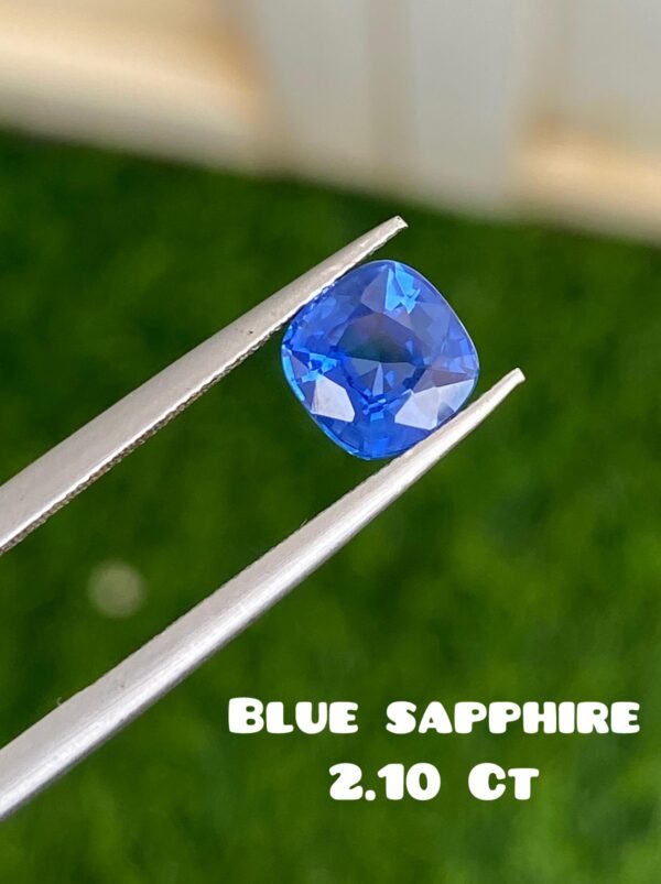 BLUE SAPPHIRE 2.10 CT