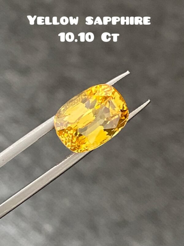 YELLOW SAPPHIRE 10.10 CT