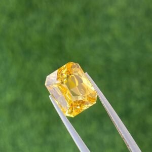 YELLOW SAPPHIRE (N) 8.22 CT